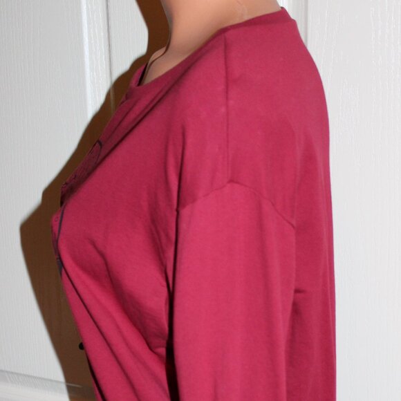 NWT! Fun H&M SIZE SMALL Red & Black Sugar Skull Casual Wear Weekend Top - Picture 4 of 7